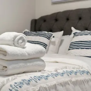 https://modern-basement-gem-2-br-retreat.calgaryhotelsearch.com