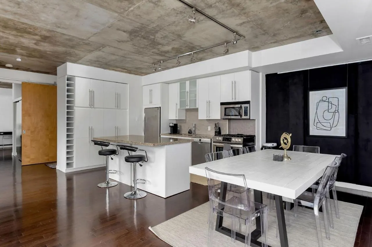 2 Bedroom Suite W Terrace And Parking! Toronto